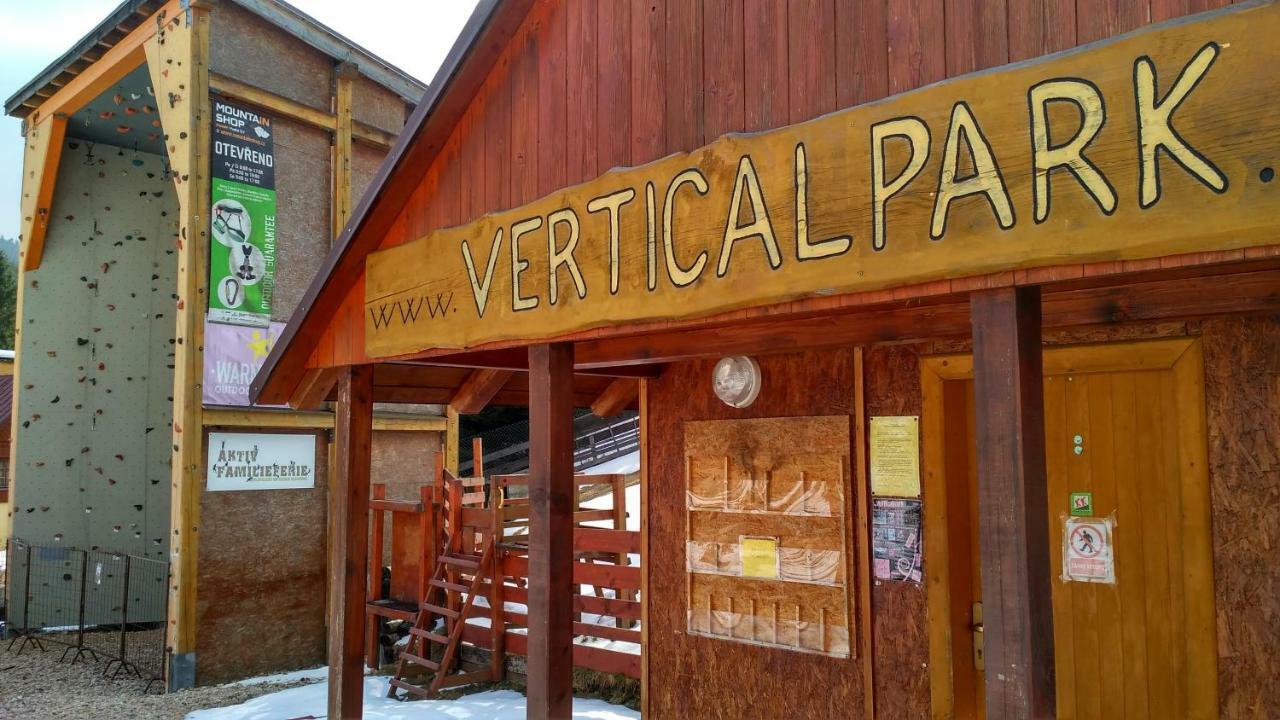 Harrachov Resident Apartments "Terrace & Chill" - High Speed Wifi, Smart Tv, Netflix, Disney Plus Eksteriør billede